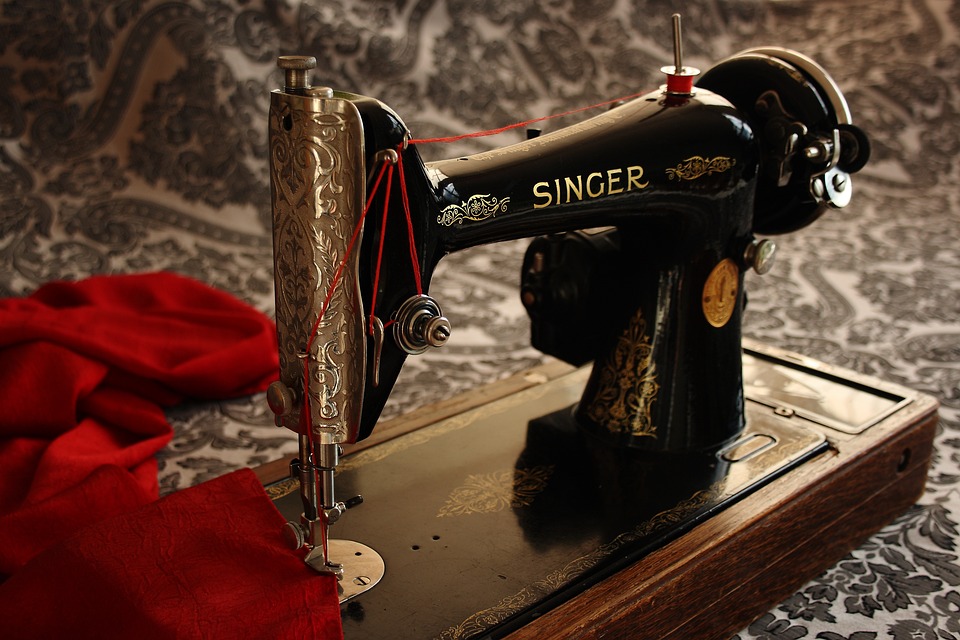 What Does It Mean to Dream of a Sewing Machine? Dream Glossary